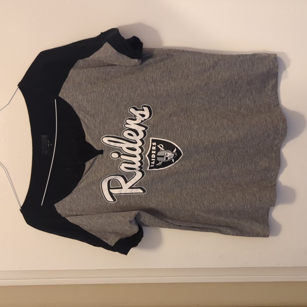 Raiders Oakland Las Vegas Women's T-shirt. Size XXL.
